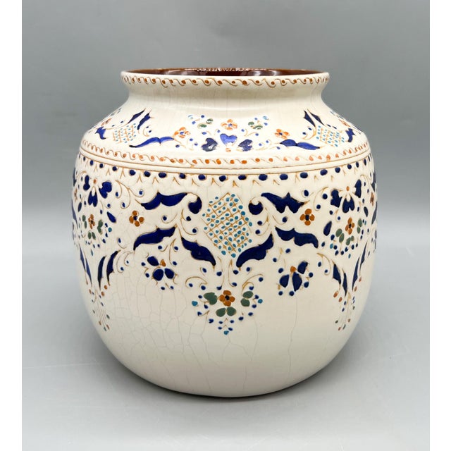Late 20th Century Vintage Arauco Antiqua Chile Hand-Painted Crackle Glaze Pottery Vessel / Vase – Folk Floral Motif For Sale - Image 5 of 12