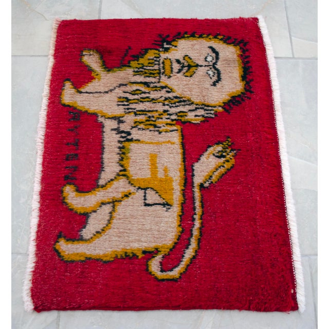 Mid-Century Modern 1980s Hand-Knotted Small Turkish Rug, Lion Motif Wellcome Mat Entry Decor - 22" X 16" For Sale - Image 3 of 10