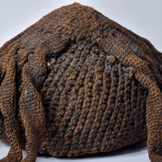 Early 20th Century Bamileke Wood and Raffia Hat Cameroon For Sale In Denver - Image 6 of 13