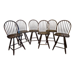 Late 20th Century Vintage Farmhouse Black Windsor Wood Swivel Counter Stools Chairs - Set of 6 For Sale