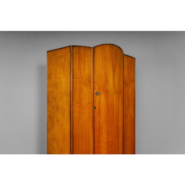 Art Deco Wardrobe in Walnut For Sale - Image 6 of 18