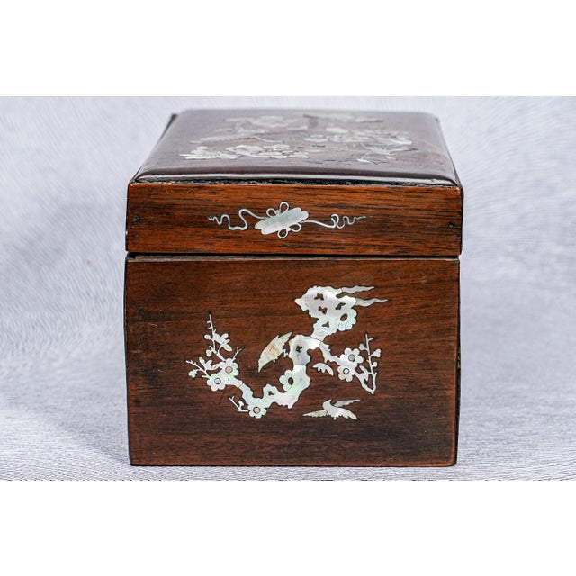 Nice 19th-Century Antique Chinese Mother of Pearl Inlay Wood Box Asian China For Sale - Image 15 of 16