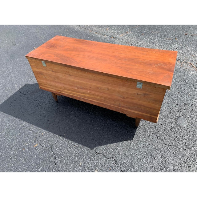 Mid-Century Modern Lane MCM Cedar Blanket Chest Trunk | Chairish