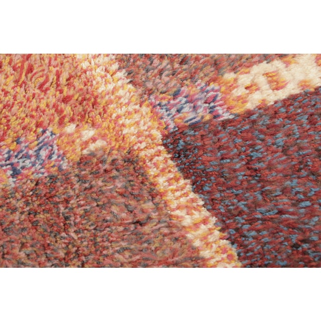 Mid-Century Modern Contemporary Scandinavian Style Gift-Sized Rug by Rug & Kilim, India For Sale - Image 3 of 3