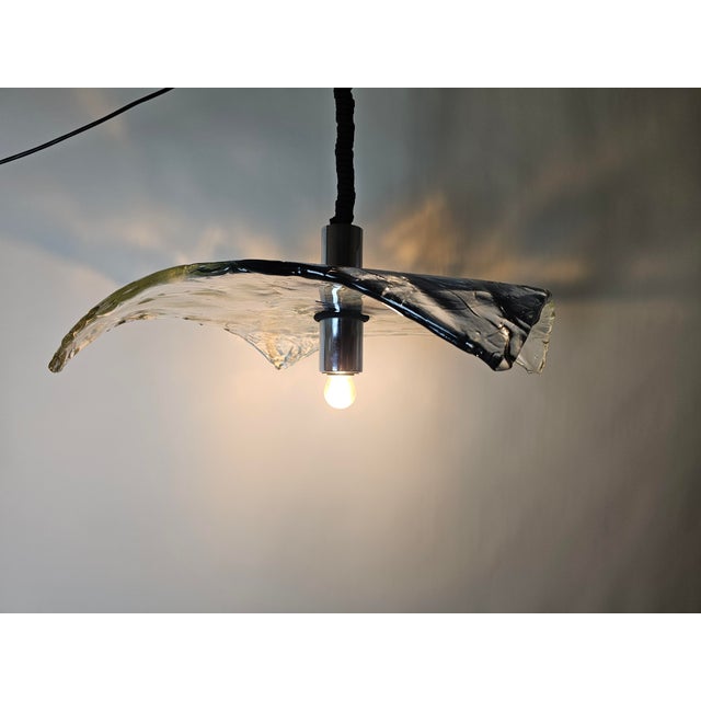 Italian Glass Pendant Lamp in the style of Mazzega, 1970s For Sale - Image 9 of 11