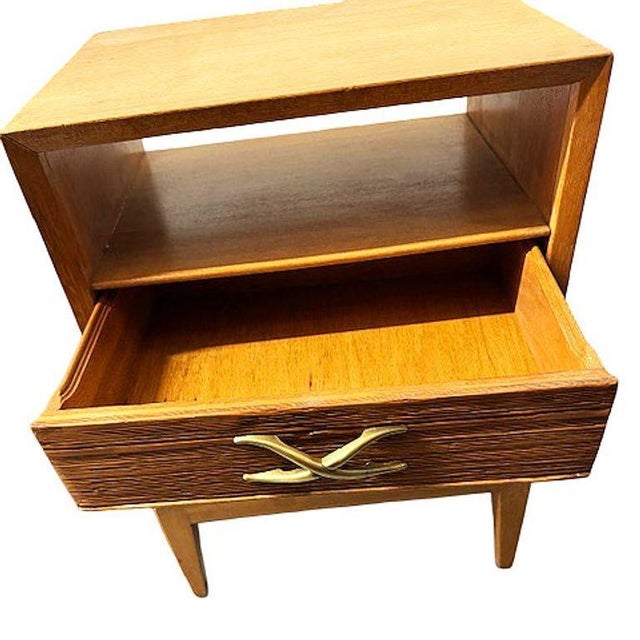 Mid 20th Century Mid 20th Century Restored Paul Frankl Combed Wood Bedside Table for Brown Saltman, Pair, Attributed For Sale - Image 5 of 6