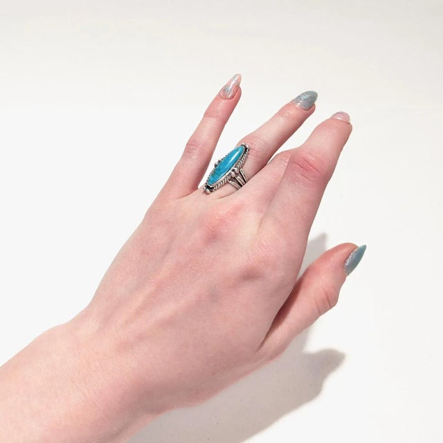 Vintage Southwestern Navajo Sterling Silver and Turquoise Ring For Sale - Image 4 of 10