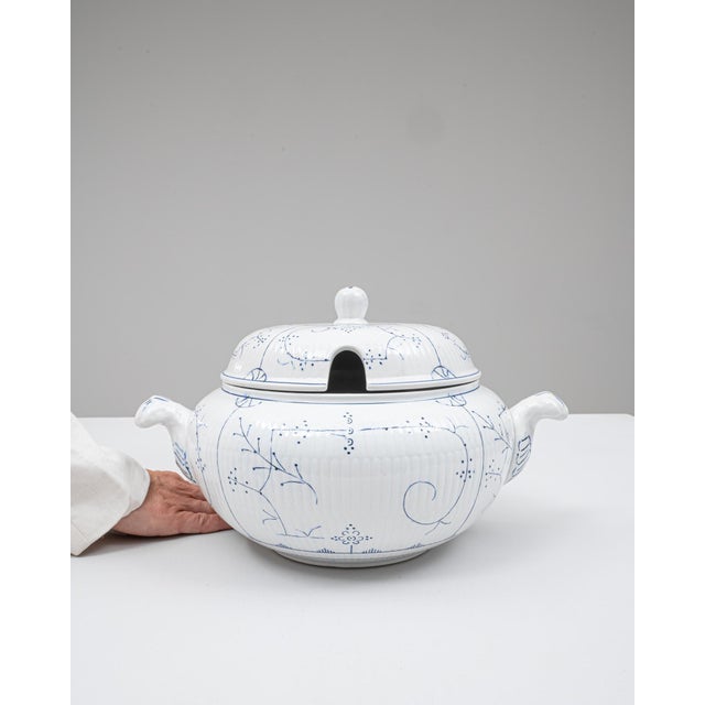 20th Century Belgian Special Edition Porcelain Tureen With Lid For Sale - Image 18 of 18