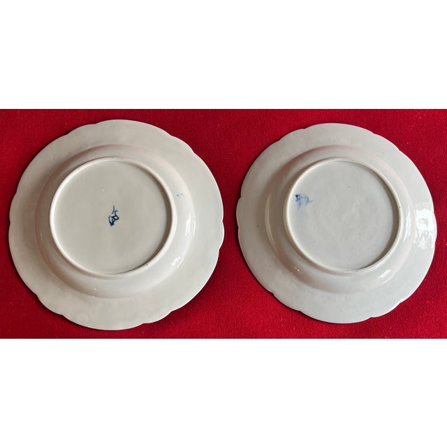 Blue Antique 18th Century French Louis XV Chantilly Porcelain Dinner Plates in Blue and White Sprig, Circa 1760 - Set of 8 For Sale - Image 8 of 13
