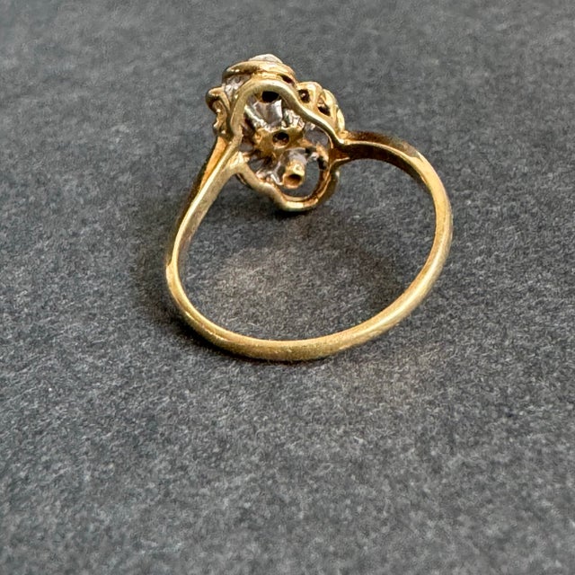 Mid 20th Century 14k Gold & Diamond Ring Swirled Freeform Cluster Three Stone Vintage Size 6.25 For Sale - Image 5 of 11