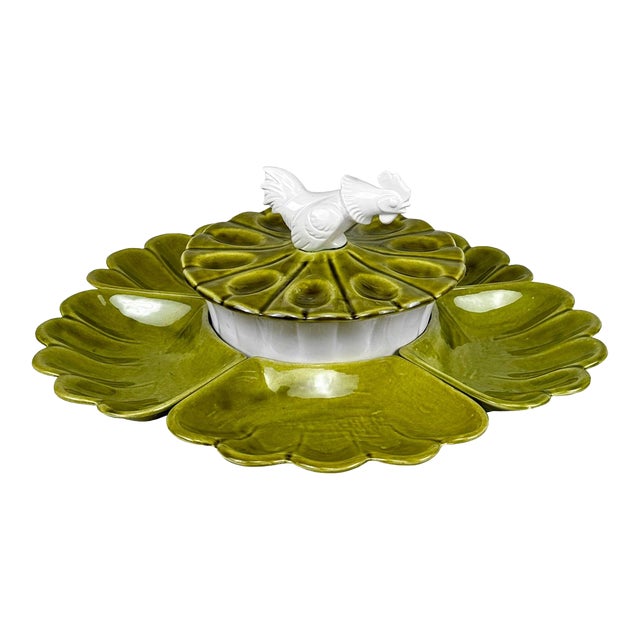 Mid-Century Farmhouse Avocado Green Rooster Centerpiece Serving Set For Sale