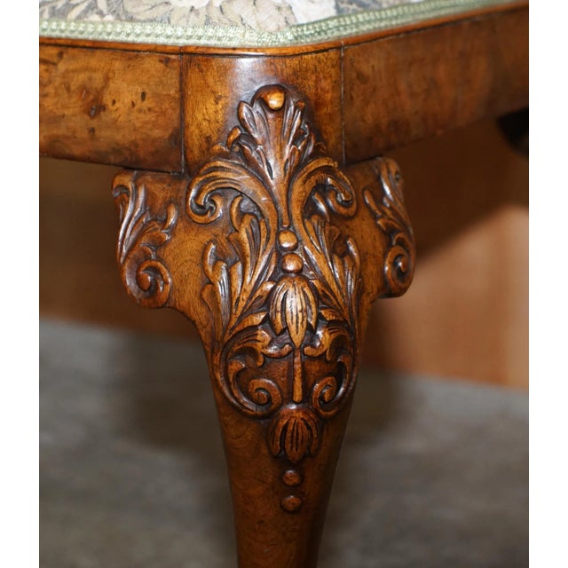 George I Burr Walnut Long Stool, 1720s For Sale - Image 12 of 18