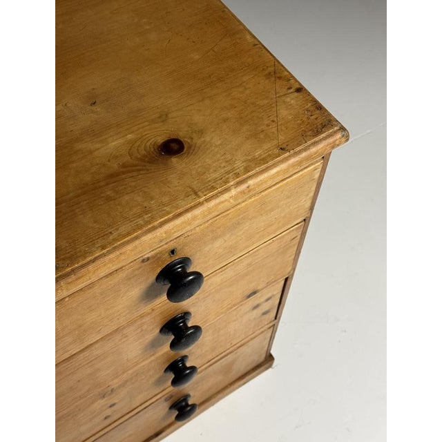 Pine Chest of Drawers, 19th Century For Sale - Image 11 of 15