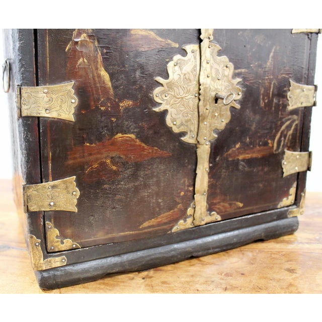 Antique Lacquered and Painted Traval Jewelry Cabinet, 1800s For Sale - Image 16 of 18