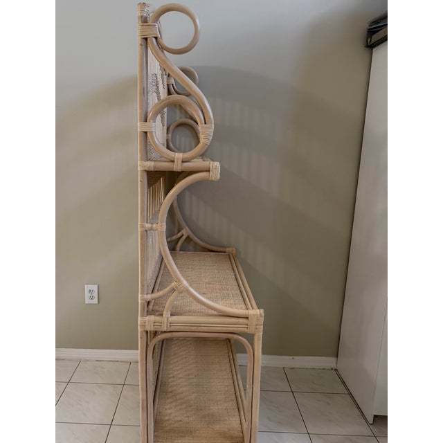 Vintage Palm Beach Rattan & Wicker Étagère For Sale In Miami - Image 6 of 12