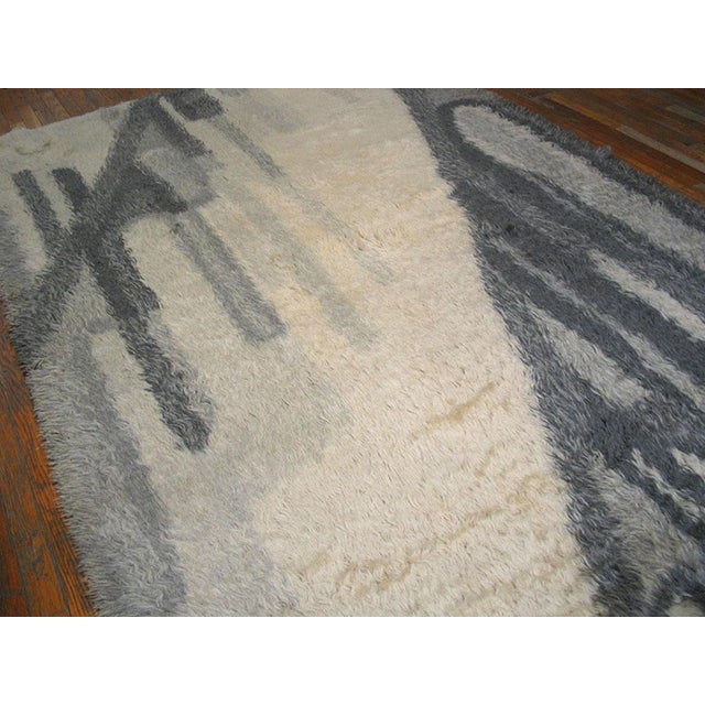 1960s Multi Gray Abstract Vintage Swedish Rya Rug 6' 2" X 9' 6" Handknotted Wool Carpet For Sale - Image 4 of 6