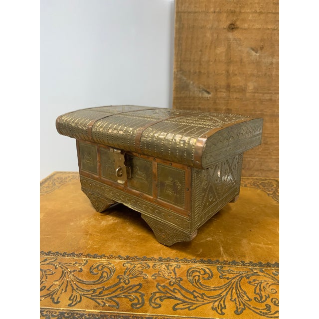 Vintage Hammered & Tooled Brass & Copper Casket.