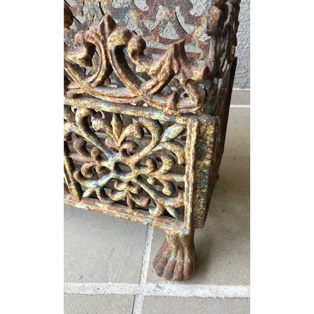 Late 19th-Century Victorian Gothic-Style Cast Iron Fleur-De-Lis Tracery Panel Jardinière on Lion Paw Feet For Sale - Image 16 of 18
