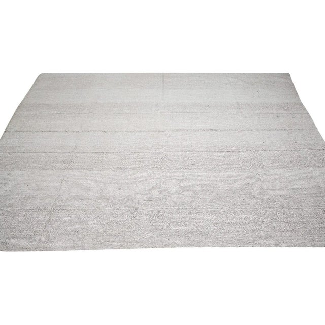 Light Gray Vintage Modern Kilim Rug For Sale - Image 4 of 7