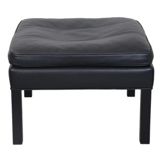 Model 2202 Ottoman in Black Leather by Børge Mogensen, 1990s For Sale