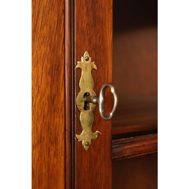 Wood Henkel Harris Solid Mahogany Federal Style Corner Cabinet For Sale - Image 7 of 18