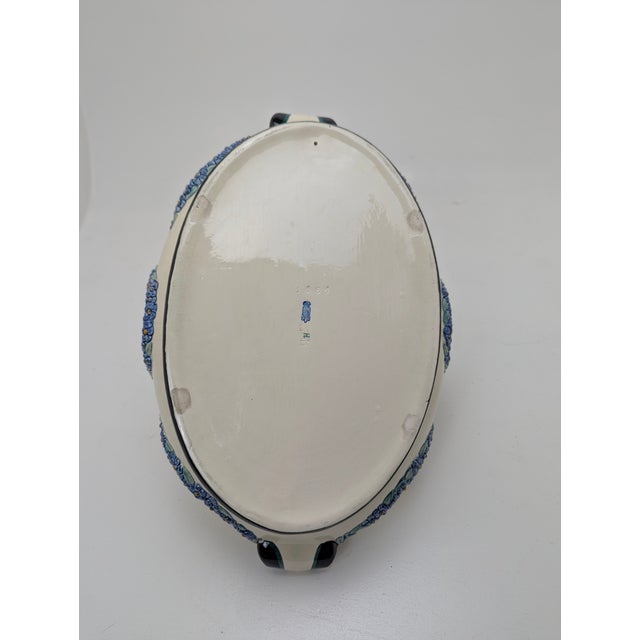 Art Nouveau Majolica Handled Bowl with Putti from Karlsruhe Majolica Manufactory, 1910 For Sale - Image 9 of 12