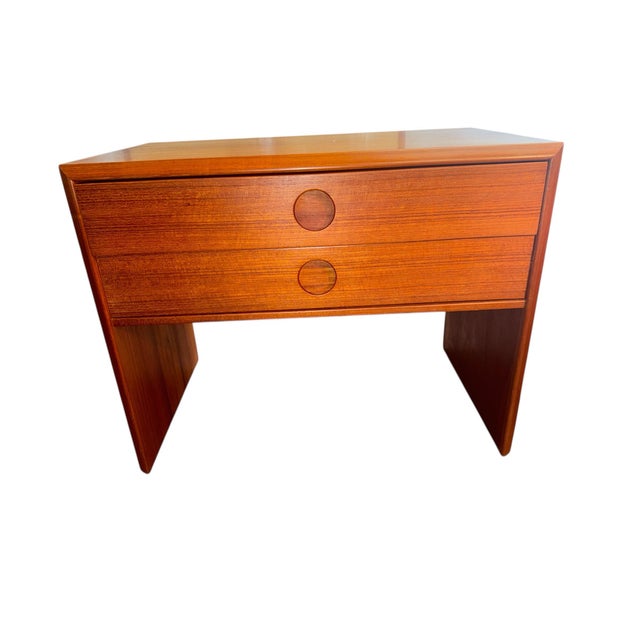 1970s Pair of Danish Teak Nightstands Endtables Two Drawer Finished Backside Kai Kristiansen for Mobelfabrik For Sale - Image 9 of 12