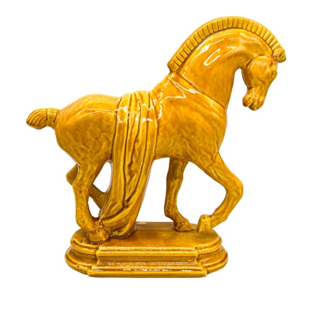 Mid-Century Tang-Style Horse Sculpture in Mustard Yellow Glaze - Chinoiserie, Hollywood Regency, Neoclassical For Sale