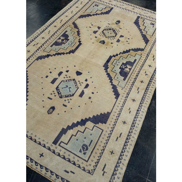 Turkish Turkish Vintage Rug 4'4" x 7'1" #17505 For Sale - Image 3 of 8