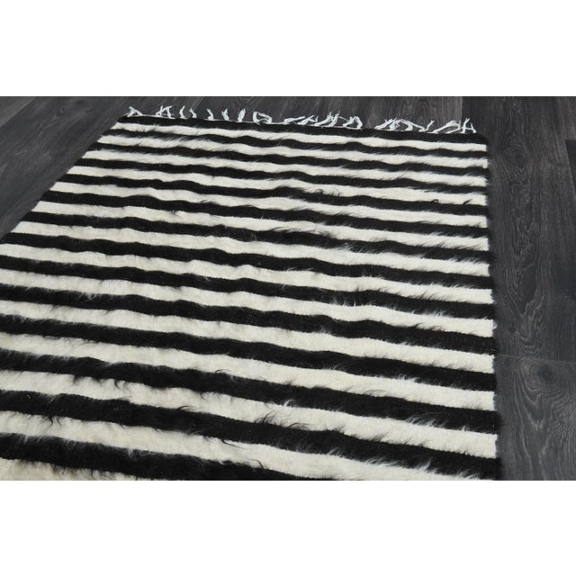 1970s 1970s Turkish Hand-Knotted Wool Cotton Beige Kilim Area Rug For Sale - Image 5 of 11