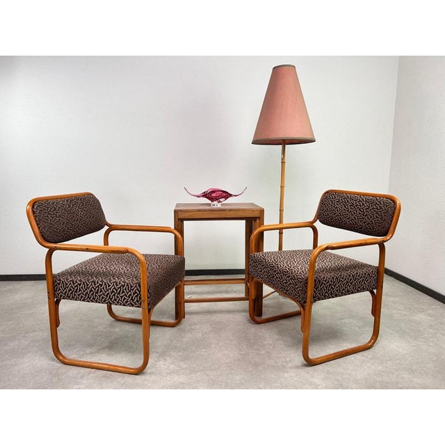 An elegant and rare Swedish Modern style floor lamp dating from circa 1930, beautifully executing the organic yet...