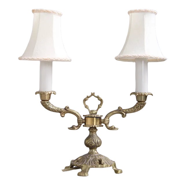 Vintage Table Lamp in Brass For Sale