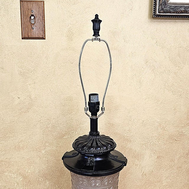 Vintage Neoclassical Urn Table Lamp With Frosted Glass & Dual Night Light For Sale - Image 13 of 18