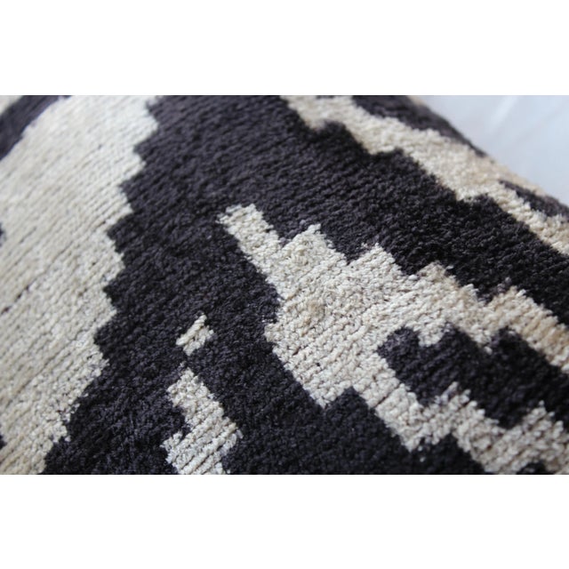 Contemporary Silk Velvet Ikat Pillow Cover Bohemian Pillow For Sale In Washington DC - Image 6 of 10