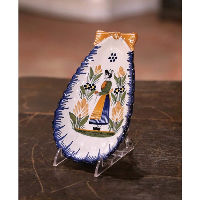 Enhance your shelf, or kitchen island with this exquisite set of antique Quimper serving dishware or vide-poches. Crafted...