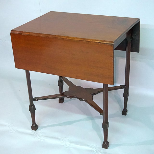Traditional George III Mahogany Drop-Leaf Side Table For Sale - Image 3 of 6
