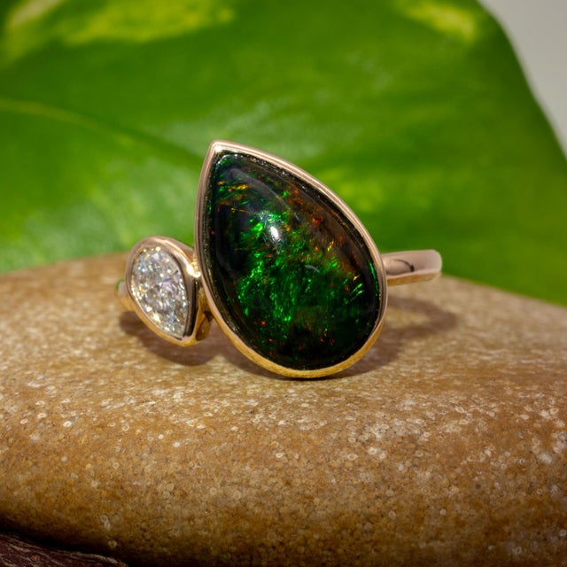 2020s 2.5cts Black Opal Ring With Natural Diamond Accents: Solid 14k Gold, Size 6.75 For Sale - Image 5 of 9