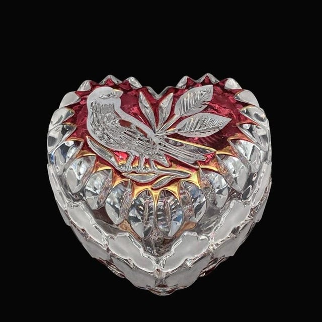 Traditional Hofbauer "Byrdes" Ruby Crystal Heart Trinket Box With Lid (Vintage 1970’s-1990’s, Original Foil Label) For Sale - Image 3 of 17