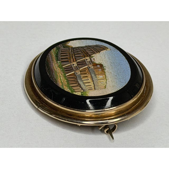 Victorian Grand Tour Italian Micromosaic Yellow Gold Brooch Depicting the Colosseum C1870 For Sale - Image 4 of 18
