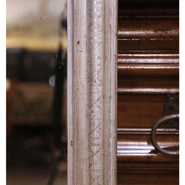 French 19th Century French Louis Philippe Silver Leaf Wall Mirror With Engraved Decor For Sale - Image 3 of 7