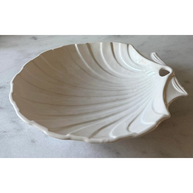 Vintage Ceramic Scallop Shell Serving Platter Made in Portugal For Sale In Austin - Image 6 of 8