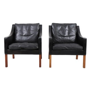 Set of Mid-Century Danish Lounge Chairs in Patinated Leather by Børge Mogensen from Fredericia For Sale