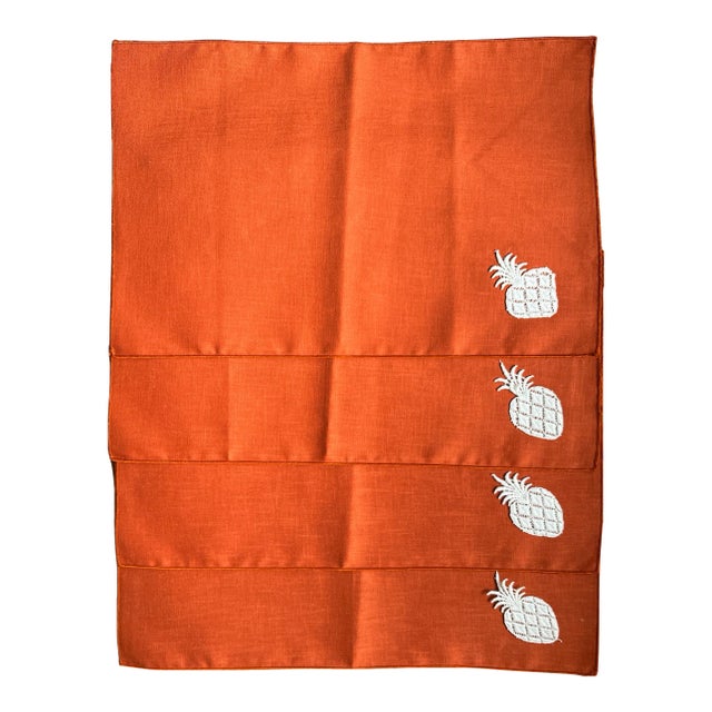 Vintage 1970s Coral Red Linen Placemats With White Pineapple Needlework Applique - Set of 4 For Sale
