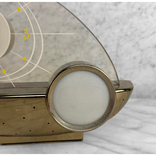 Gold Mid-Century Atomic Gold & Lucite Mantle Sailboat Clock For Sale - Image 8 of 9