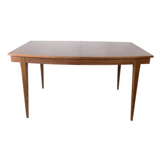 Vintage Mid-Century Modern Walnut Dining Table Attr. Young Manufacturing For Sale