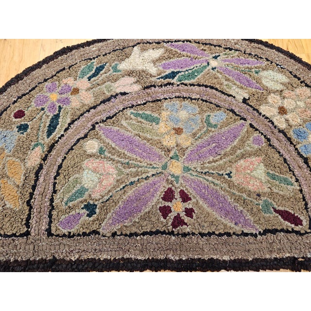 Vintage American Hand Hooked Rug, Handwoven Half Moon Floral Pattern, Folk Art Tapestry, 2x4 For Sale - Image 4 of 9