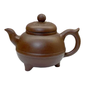 Chinese Handmade Yixing Zisha Clay Teapot With Artistic Accent
