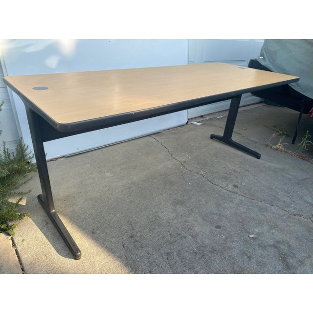 Herman Miller 1990s Vintage Herman Miller Work Group Desk Table For Sale - Image 4 of 13