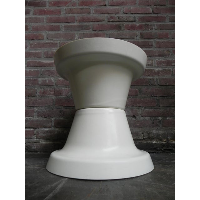 Height: 45 cm. Ø: 42 cm. The cushion is loose. Origin: Belgium, 70s. Material: polyester / fabric.