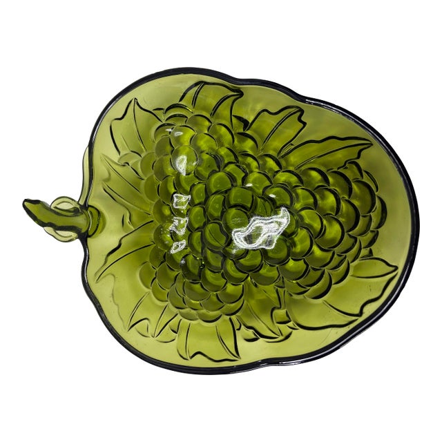 Mid-Century Modern Viking Glass Epic Grape Bowl, Avocado Green, C. 1960s–1970s For Sale